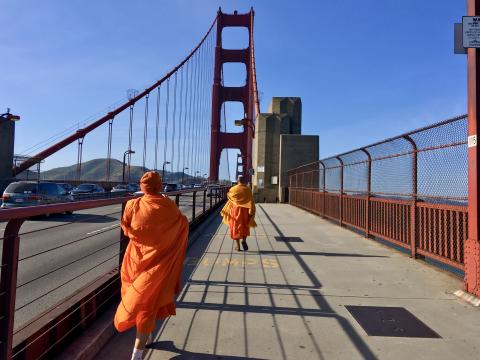 Marcher sur le Golden Gate Bridge