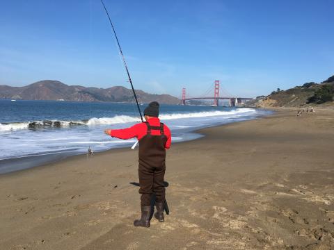 [Photo :  pêcheur à Océan Pacifique à San Francisco]