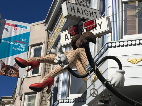 [Photo : Quartier hippie à San Francisco]